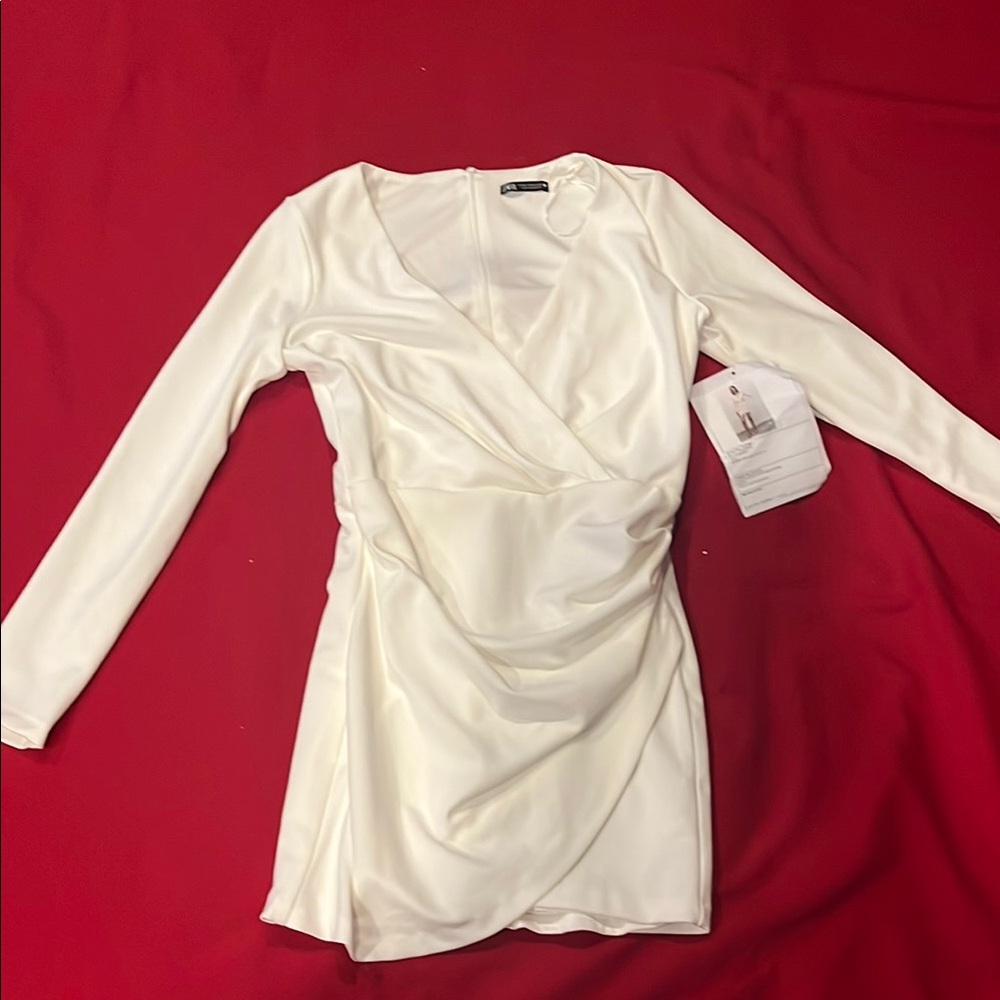 Zara White V-Neck Long Sleeve Bodycon Dress NWT
